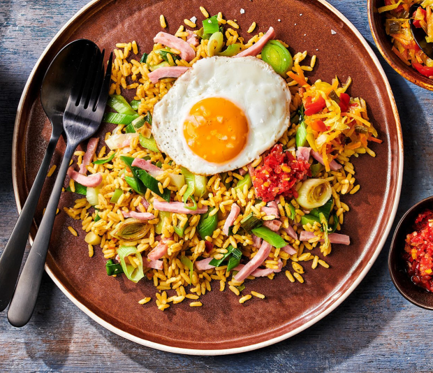 C:\Users\u00g2y4\AppData\Local\Microsoft\Windows\INetCache\Content.Word\544-Nasi-Goreng-Simpele-nasi-goreng-met-ham-en-gebakken-spiegeleitje.jpg